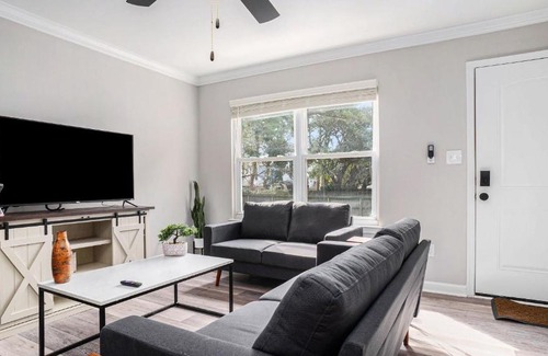 East Ocean View Apartment | OV Mosaic First Floor Suites