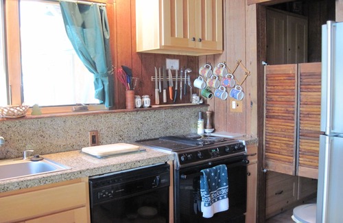 Truckee Cabin | Overlooks Donner Lake