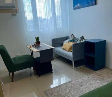 Barangka Ilaya Apartment | Overnight@ Light