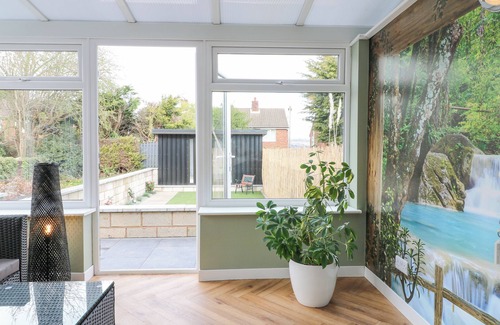 Chesterfield Cottage | Overton