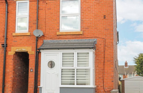 Chesterfield Cottage | Overton