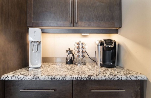 Foothills Apartment | OWAV-Upper · 3 bed, 2 bath upper suite overlooking the city