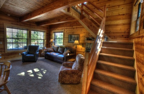 Foresta Cabin | Owl Moon Cabin - Rare jewel of a cabin located inside Yosemite National Park