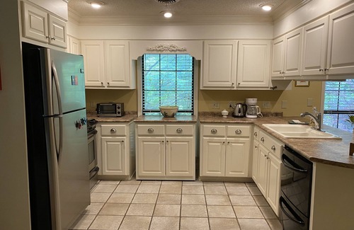 Oxford House | OXFORD CITY LIMITS PRIVATE HOME THAT YOU WILL LOVE!