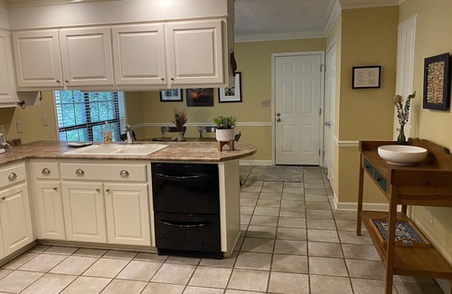 Oxford House | OXFORD CITY LIMITS PRIVATE HOME THAT YOU WILL LOVE!