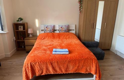Headington House | Oxford Ensuite Villa Park View Free Parking Central Headington for 8