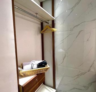 Batam Apartment | oxy suites G-03 at Shop House Meisterstadt Pollux Habibie