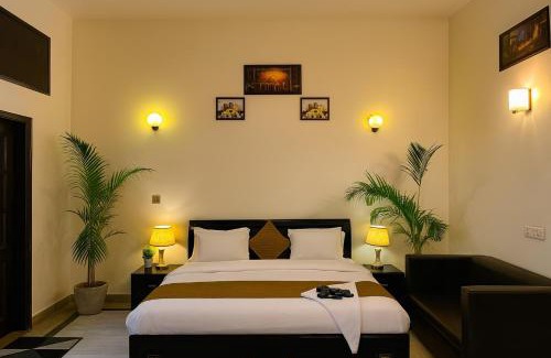 Noida Hotel | Oxygen Inn-Couple Friendly-Noida Sector20