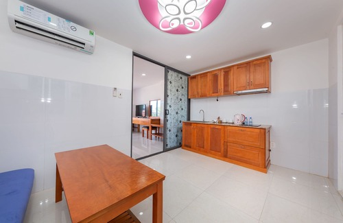 Vinh Hai Hotel | OYO 1028 Flower House Apartment