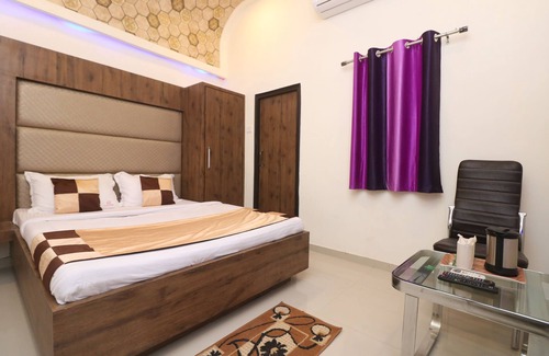 Kanpur Hotel | OYO 10991 Hotel Gagan