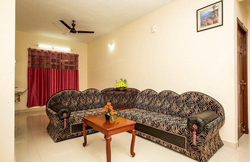 Injambakkam Hotel | OYO 15701 River View Residency