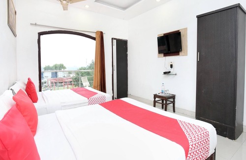 Amritsar Hotel | OYO 15996 Ma Resort