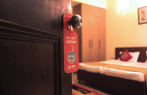 Sushant Lok Hotel | OYO 1875 Hotel Blooms 2