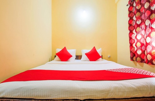 Baga Hotel | OYO 22418 Frank Rooms