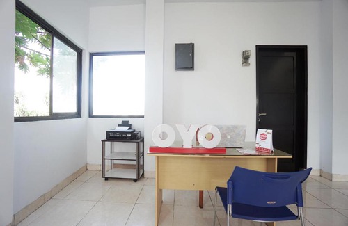 Manado Hotel | OYO 2566 Putri Kesia Rooms