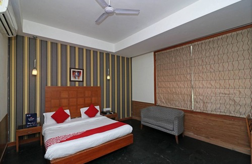 Indirapuram Hotel | OYO 421 One Hotel