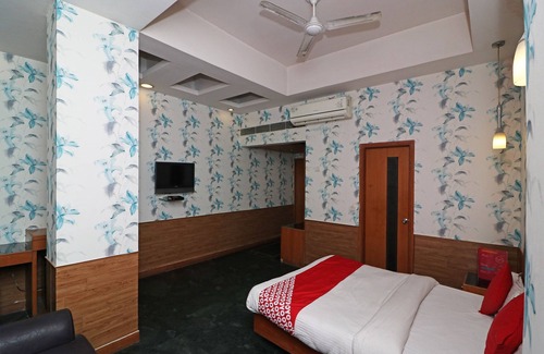 Indirapuram Hotel | OYO 421 One Hotel