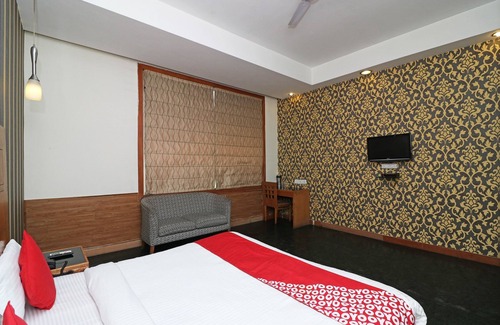 Indirapuram Hotel | OYO 421 One Hotel