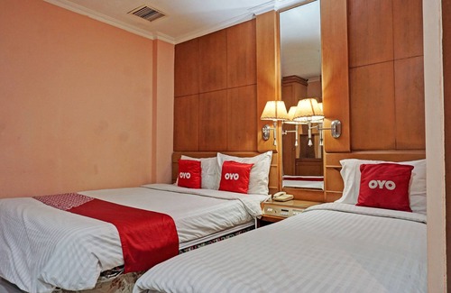 Chinatown Hotel | OYO 671 Hotel Capitol