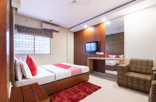RT Nagar Hotel | OYO 852 Kings 10