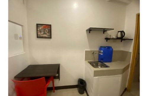 Guadalupe Nuevo Hotel | OYO 888 City Stay Inns Fortview BGC