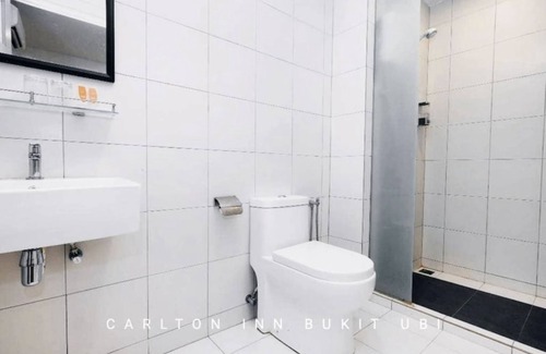 Pekan Melayu Hotel | OYO 89492 Carlton Inn Bukit Ubi