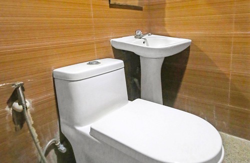 Muntinlupa Hotel | OYO 901 Ranchotel Tunasan