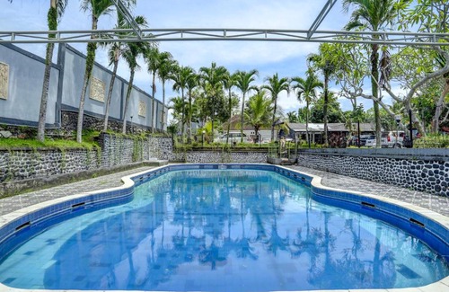 Mengwi Hotel | OYO 90201 Hotel Bina Artha