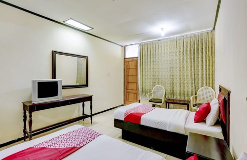 Lumajang Hotel | OYO 90250 Hotel Lumajang New