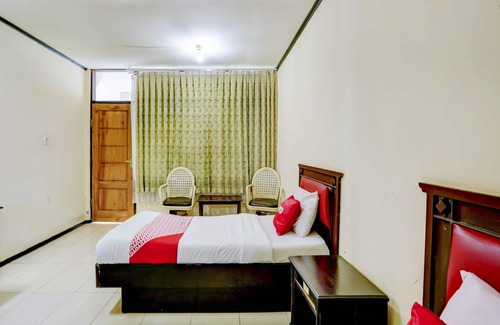 Lumajang Hotel | OYO 90250 Hotel Lumajang New