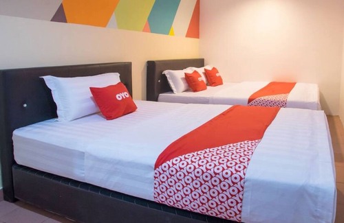 Shah Alam Hotel | OYO 90281 Hotel Taj