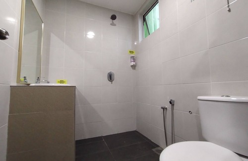 Kuching Hotel | OYO 90478 Marina World