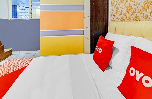 Klojen Hotel | OYO 90793 Btc Guest House Syariah