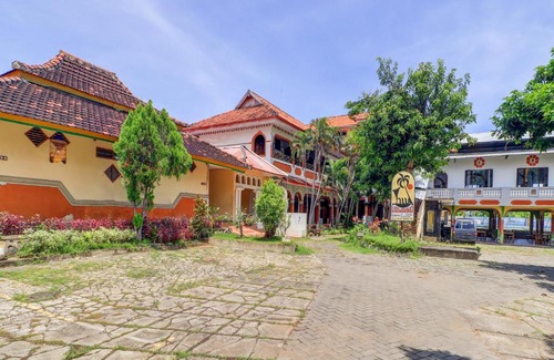 Banyuasri Hotel | OYO 91042 Hawaina Hotel