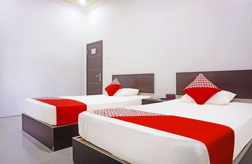 Jeneponto Hotel | OYO 91432 Dalle 5151 Jeneponto Near Patung kuda, Jeneponto