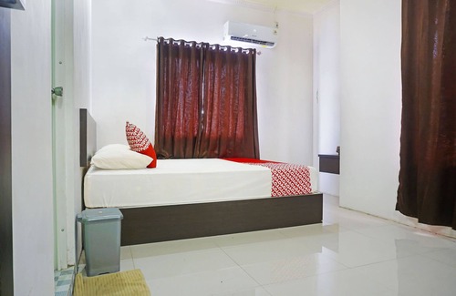Jeneponto Hotel | OYO 91432 Dalle 5151 Jeneponto Near Patung kuda, Jeneponto