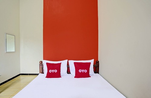 Briket Hotel | OYO 92049 D'jamus Resort Telaga Ngebel