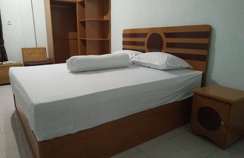 Kuala Lipis Hotel | OYO 92243 Fanilly Guest House MarabahanNearJembatan Rumpiang