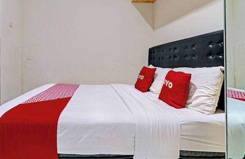 Karawang Hotel | OYO 92768 Flagship Exclusive Colombus Near Stasiun Karawang