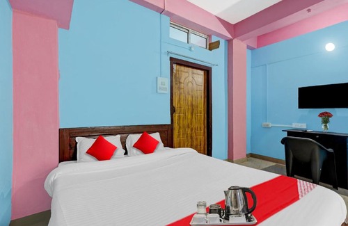 Beltola Hotel | OYO 92942 Hotel S Moonshine