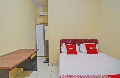 Manado City Centre Hotel | OYO 92964 Kost 99