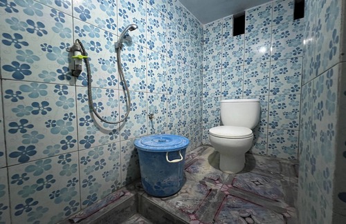 Enrekang Hotel | OYO 93053 Ziza Kost82 Syariah