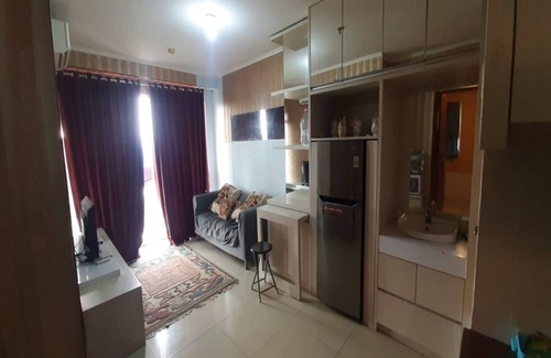 Bandung Hotel | OYO 93439 The Suites Metro Apartment By Interindo