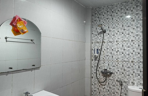 Makassar Hotel | OYO 93929 Erbee Inn