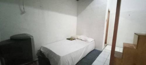Setiabudi Hotel | OYO 94801 Pad Guest House