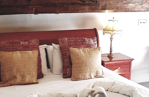 Etwall Hotel | OYO Blenheim House