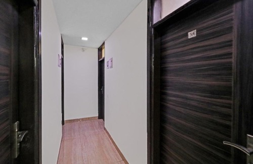 Lajpat Nagar Hotel | OYO Flagship 85649 Hotel Sunrise Inn