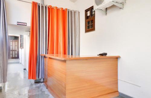 Gomti Nagar Hotel | OYO Flagship Kamakshi Villa
