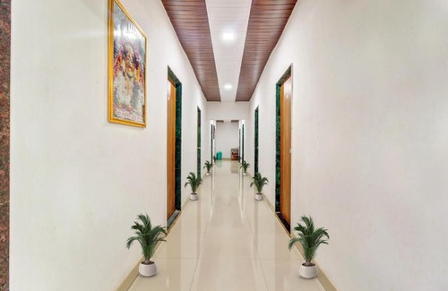 Khalapur Hotel | OYO Flagship Malhar Lodging & Boarding