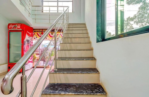 Khalapur Hotel | OYO Flagship Malhar Lodging & Boarding